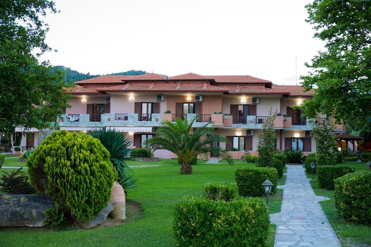 Stamos Apartments And Studios Vourvourou Exteriör bild