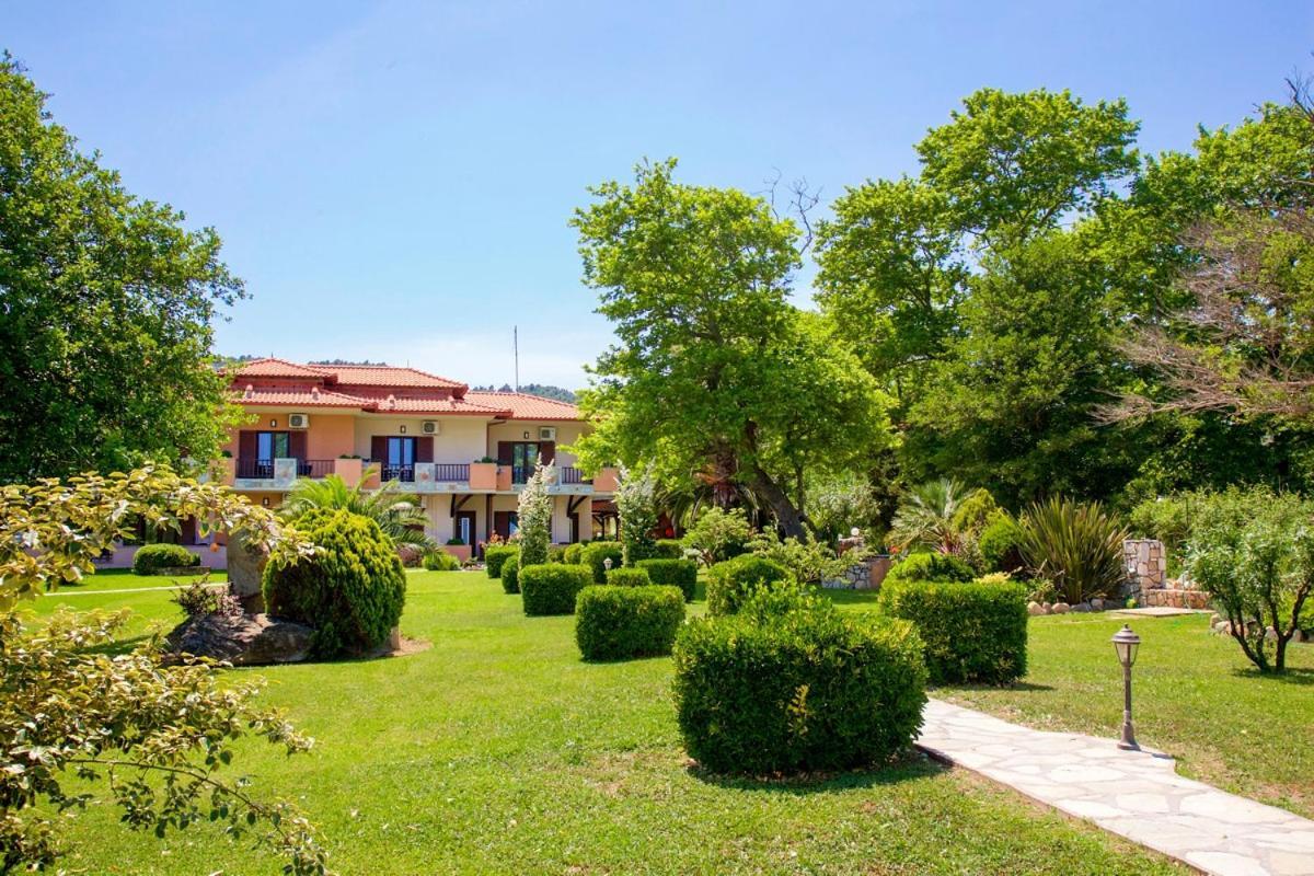 Stamos Apartments And Studios Vourvourou Exteriör bild