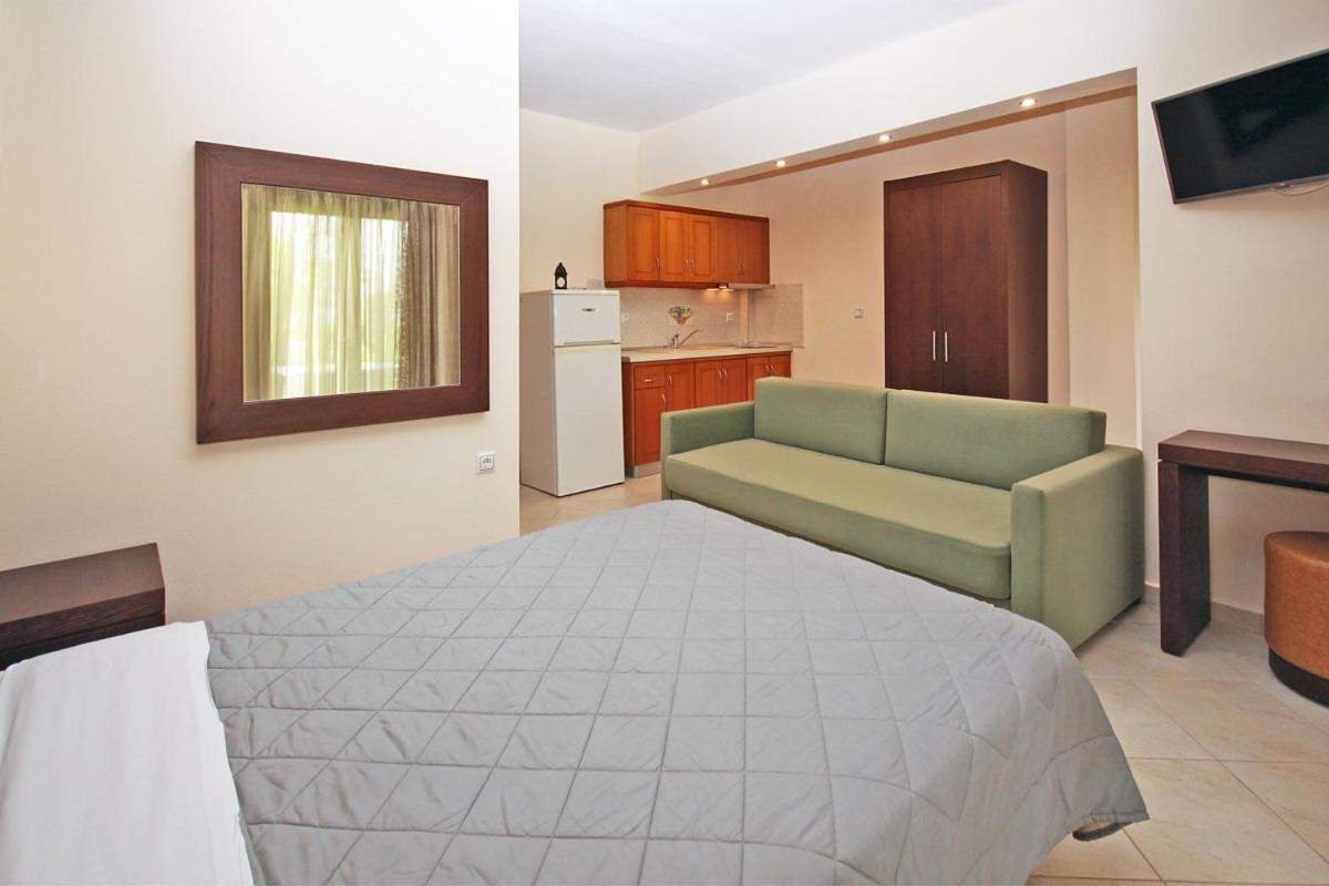 Stamos Apartments And Studios Vourvourou Rum bild
